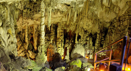 Диктейская пещера — место, где был спрятан Зевс