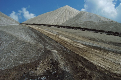 Монте Кали – огромная гора из поваренной соли в Германии