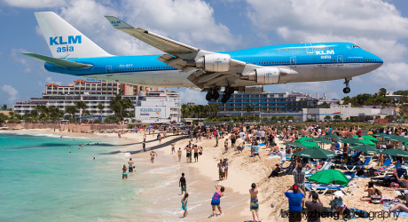 Низколетящие самолёты на пляже Махо-Бич, фото и видео