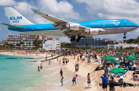 Низколетящие самолёты на пляже Махо-Бич, фото и видео