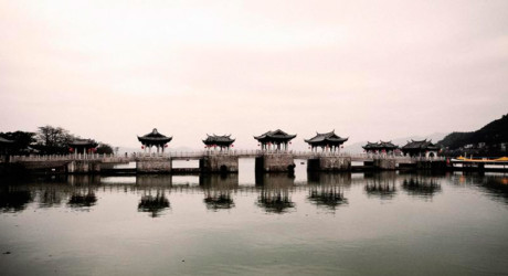 Уникальный плавающий мост Guangji