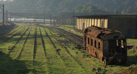 Паранапиакаба – английский железнодорожный вокзал в джунглях Бразилии