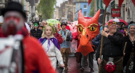 Ежегодный фестиваль огня «Белтейн» в Шотландии