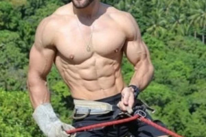 Абхазия, Россия (Кавказ, Домбай, Архыз, Ессентуки, Геленджик, Минеральные воды, Чёрное море, Эльбрус), неважно когда