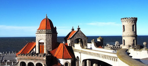 Крыши домов местной архитектуры. Мар Дель Плата. Аргентина. – фотографии Аргентины