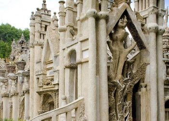 Каждую ночь почтальон Шеваль стремился построить Дворец своей мечты во Франции – фотографии Франции