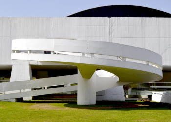 Музей Оскара Нимейера (Museu Oscar Niemeyer) – фотографии Бразилии