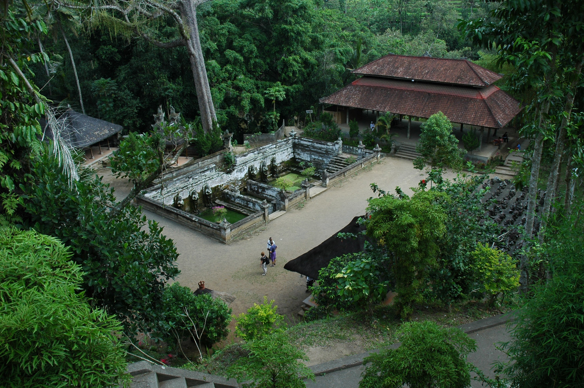 Слоновая пещера Гоа Гаджа на Бали, Индонезия – фотографии Индонезии