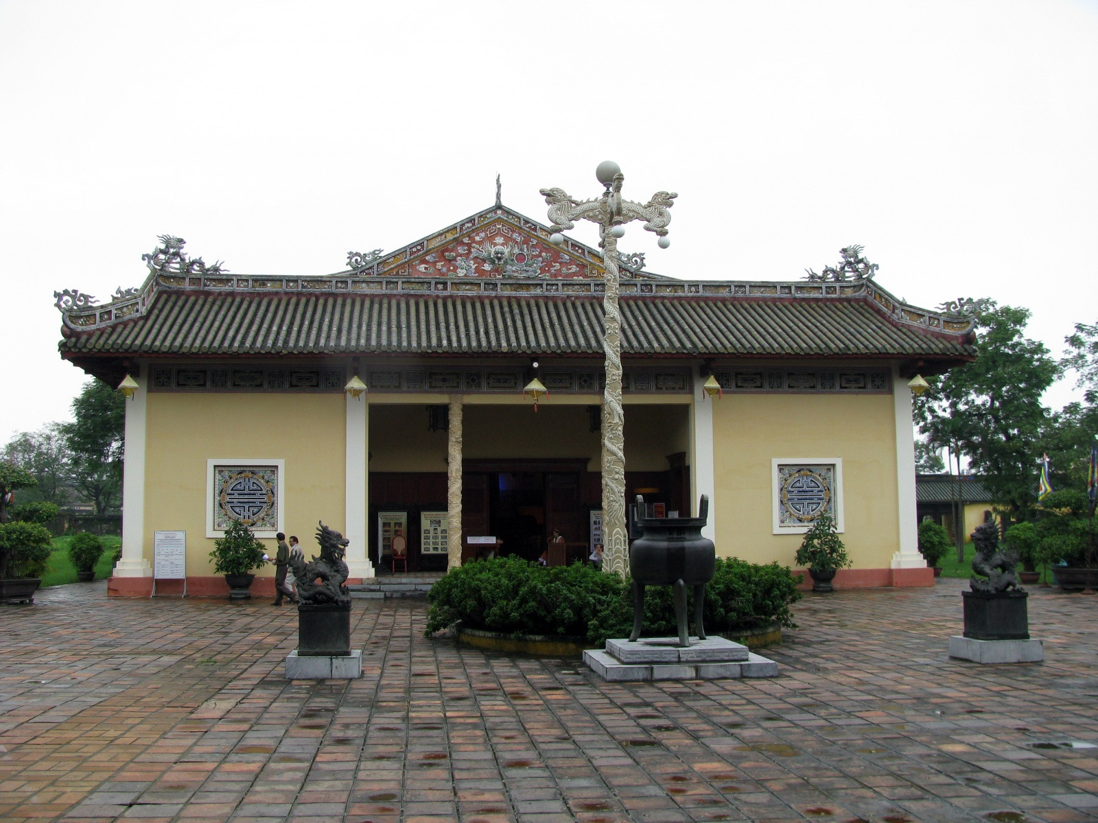 Королевский театр (Duyệt Thị Đường) – фотографии Вьетнама