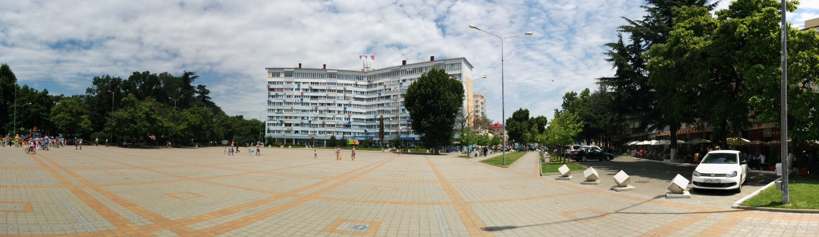 Площадь в Туапсе, тут бесплатный WI FI – фотографии России