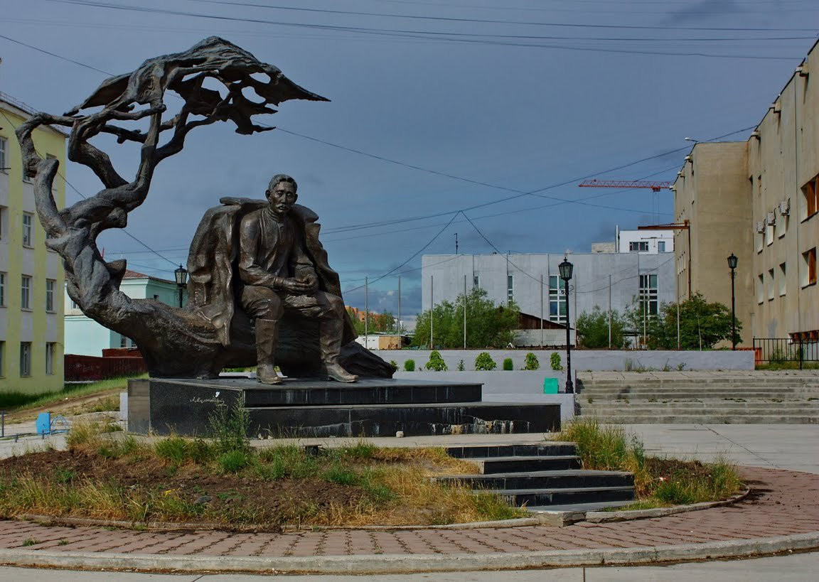 Памятник Святителю Иннокентию в Якутске, Россия. Фото 6 – фотографии России