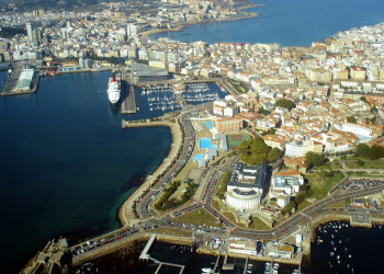 Вид на Ла-Корунью с самолёта – фотографии Испании