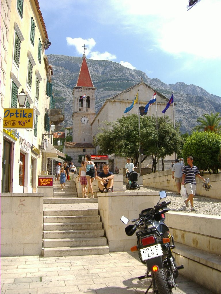 Люди в Макарска, Хорватия – фотографии Хорватии