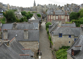 Дома в Динане, Франция. Фото 4 – фотографии Франции