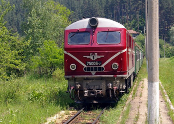 Поезд в Велинграде, Болгария. Фото 1 – фотографии Болгарии