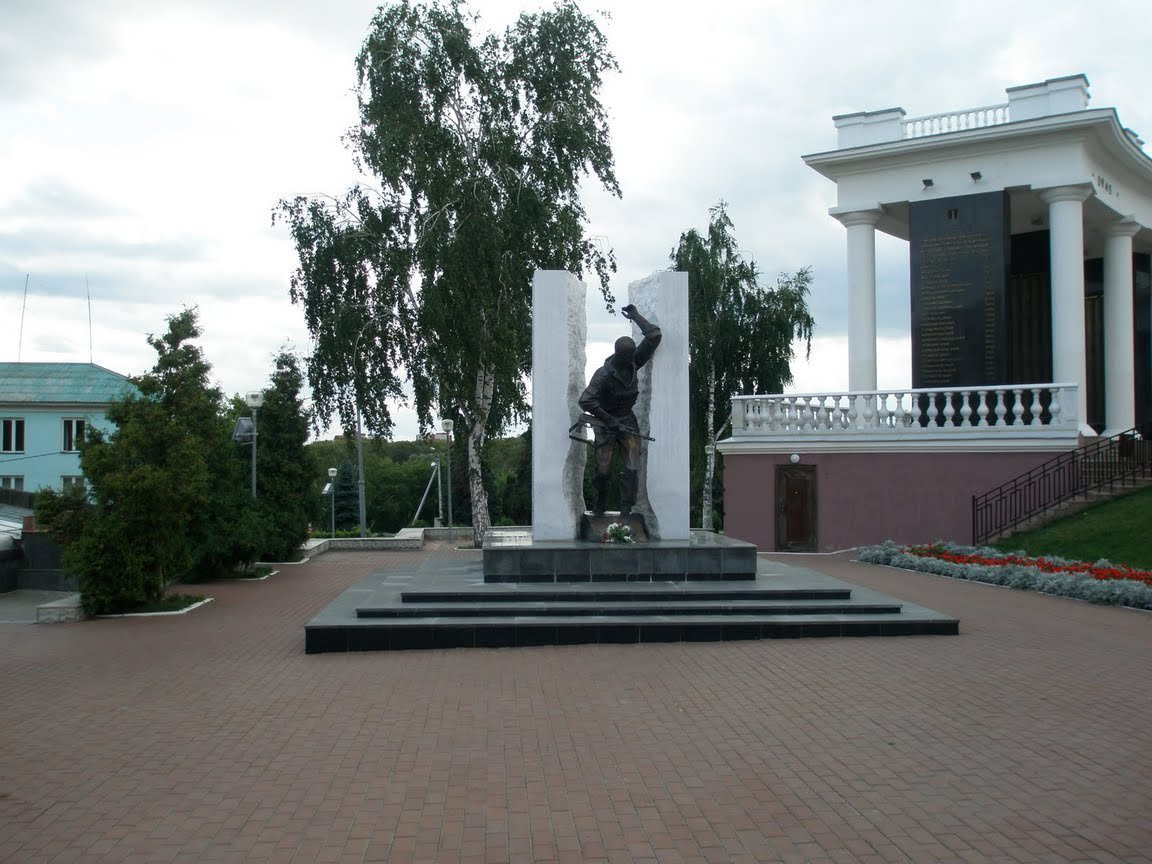 Памятник в Саранске, Россия. Фото 1 – фотографии России