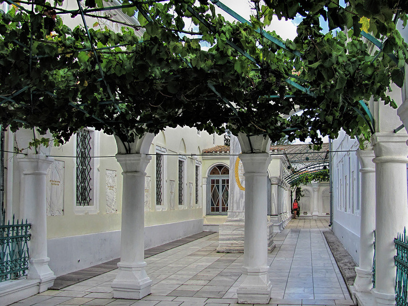 Храмовый комплекс Кенассы в Евпатории, Крым – фотографии России