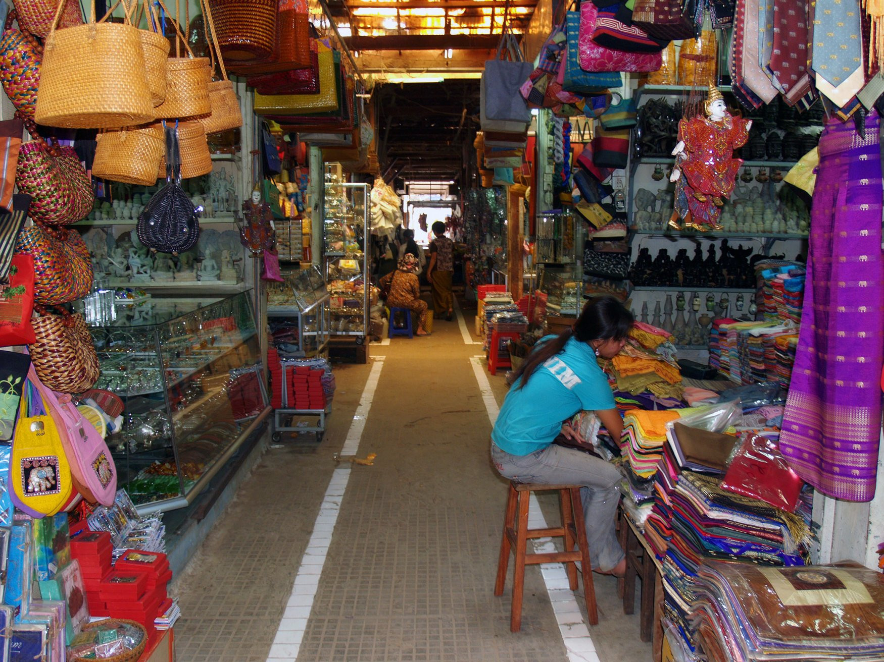 Базар в Сиемреале, Камбоджа. Фото 1 – фотографии Камбоджи