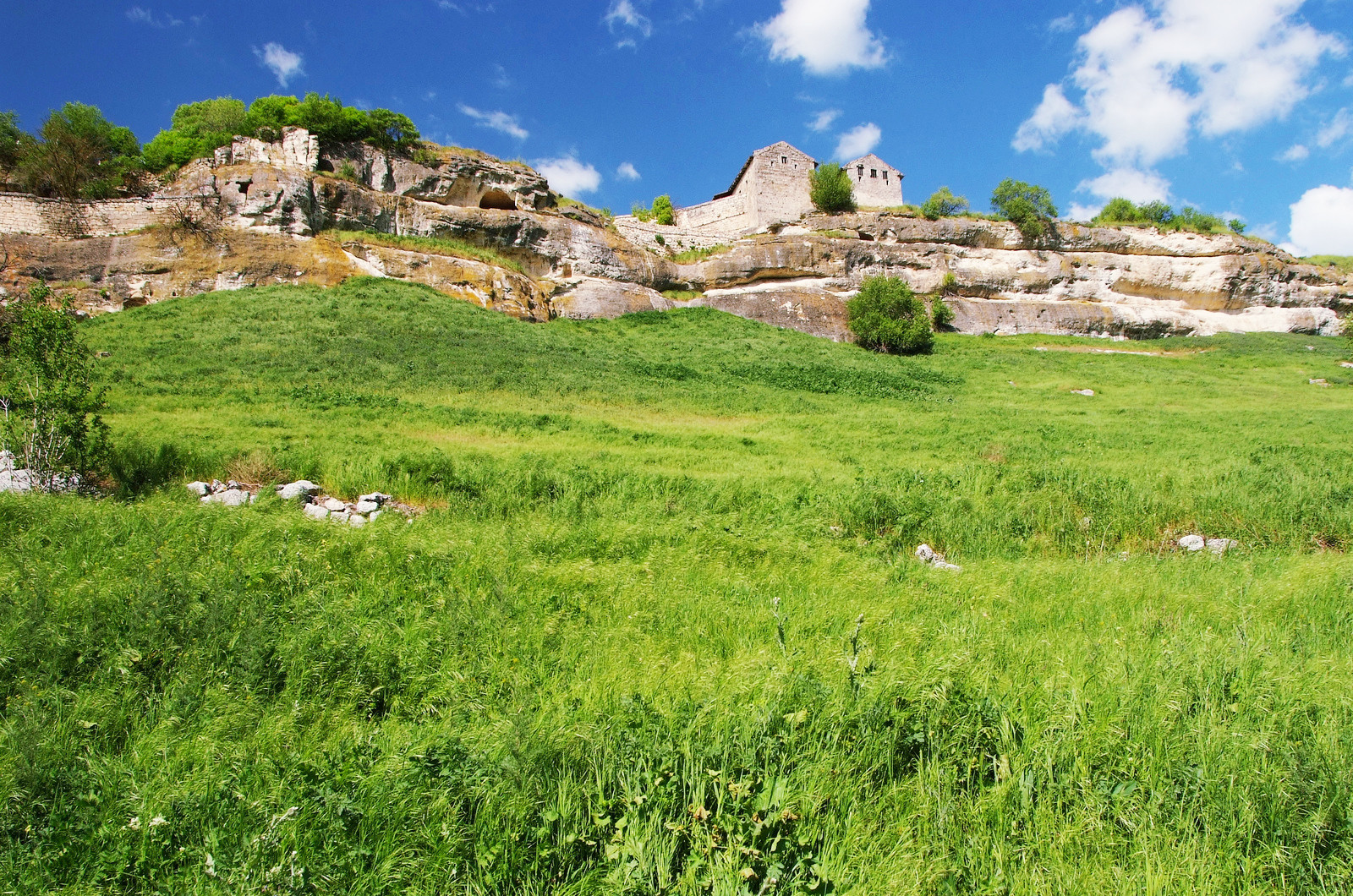 Крым, окрестности Бахчисарая, Чуфут-Кале – фотографии России