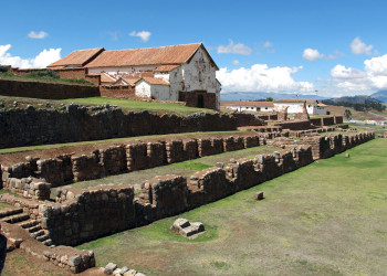 Перуанское поселение Чинчеро, развалины Инков – фотографии Перу