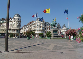 Площадь в Орлеане, Франция. Фото 1 – фотографии Франции