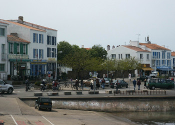 Люди в Иль-Дье, Франция – фотографии Франции