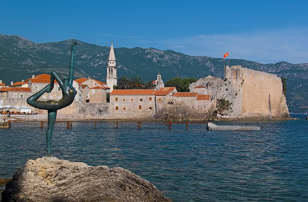 Скульптура в Будва, Черногория. Фото 9 – фотографии Черногории