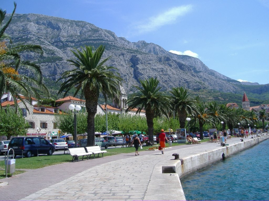 Набережная в Макарска, Хорватия – фотографии Хорватии