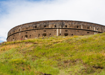 Русская крепость рядом с Гюмри – фотографии Армении