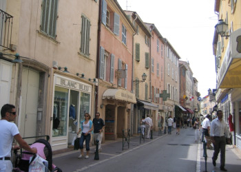 Магазины в Сен-Тропе, Франция. Фото 1 – фотографии Франции