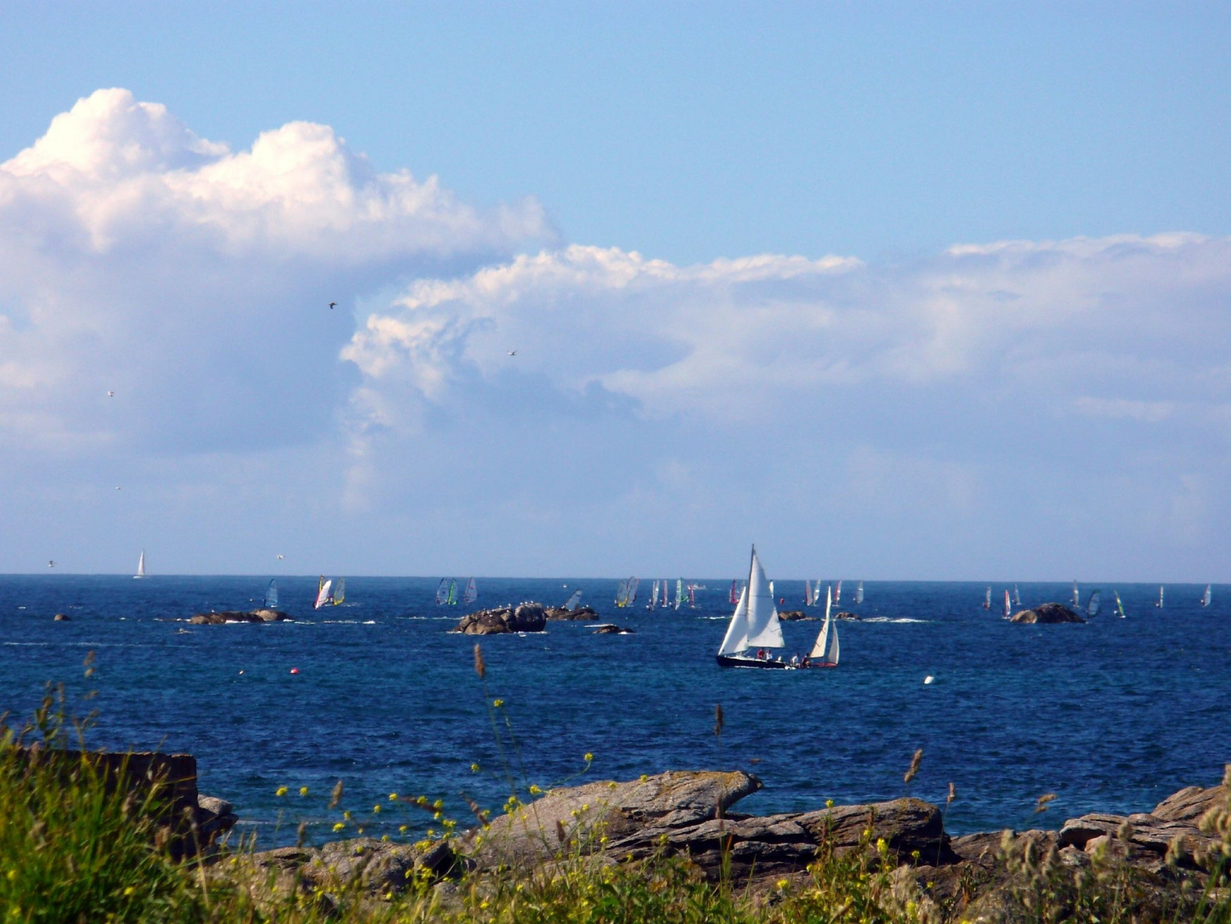 Море в Бриньогане, Франция – фотографии Франции