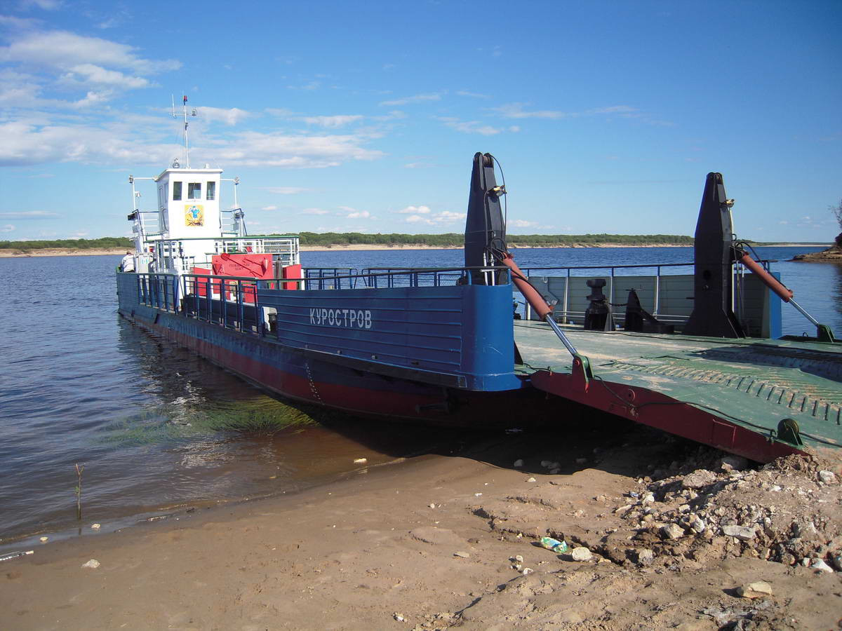 Паром из Холмогор в Ломоносово – фотографии России