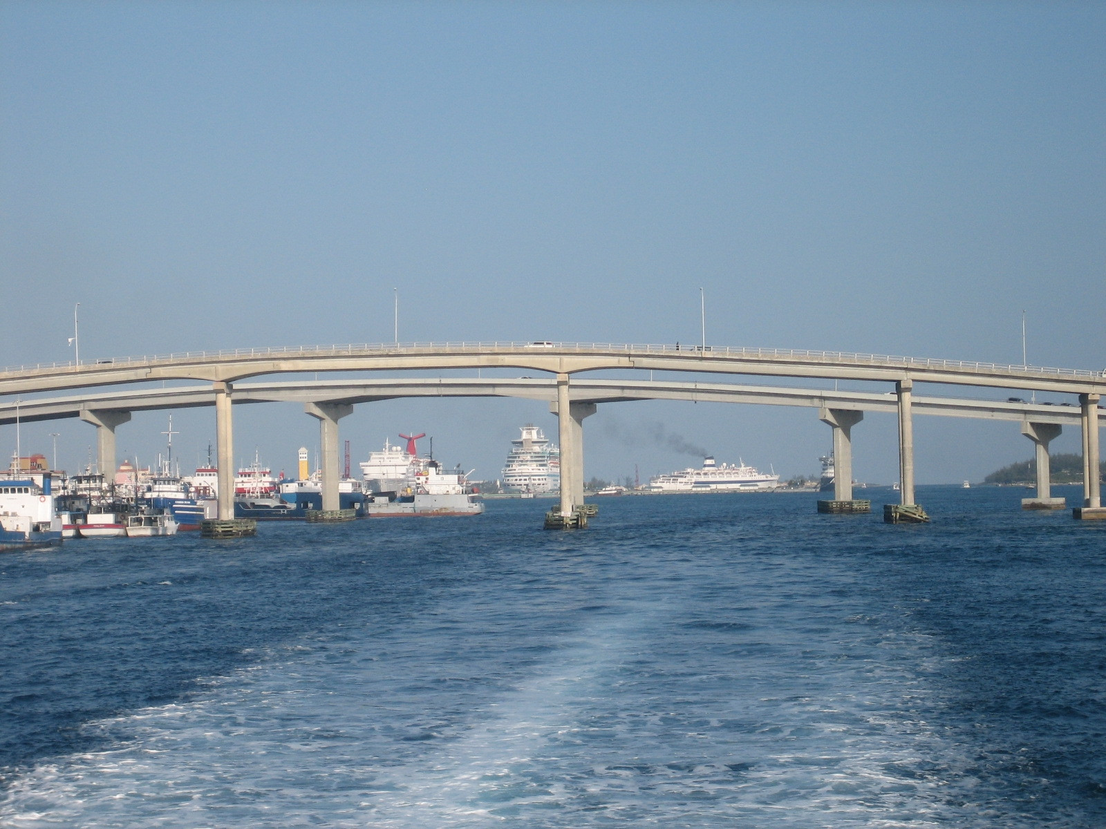 Мост в Нью-Провиденс, Багамские острова – фотографии Багамских островов