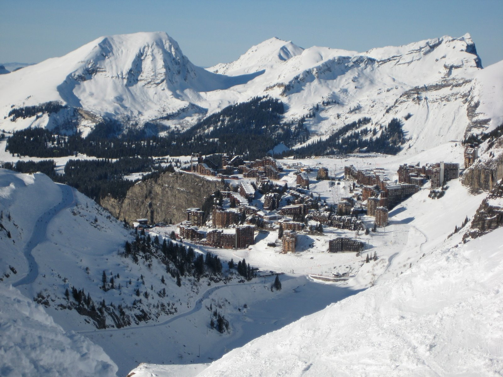 Ущелье в Авориазе, Франция. Фото 1 – фотографии Франции