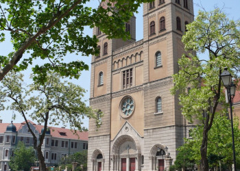 St. Michael's Church – фотографии Китая