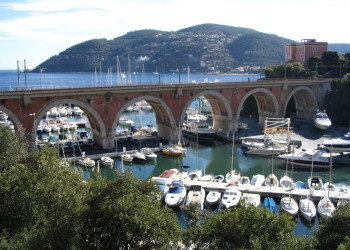 Порт в Манделье-ля-Напуль, Франция. Фото 5 – фотографии Франции