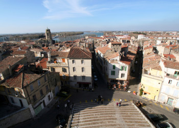 Арль – небольшой город на юге Франции. Фото 1 – фотографии Франции