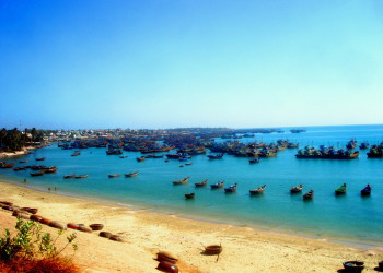 Сотни рыбацких лодок – фотографии Вьетнама