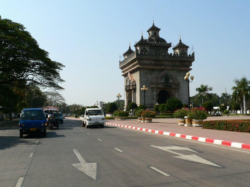 Vientiane_Patuxai – фотографии Лаоса