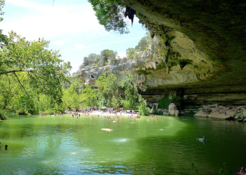 Подземное озеро Гамильтон Пул (Hamilton Pool) – фотографии США