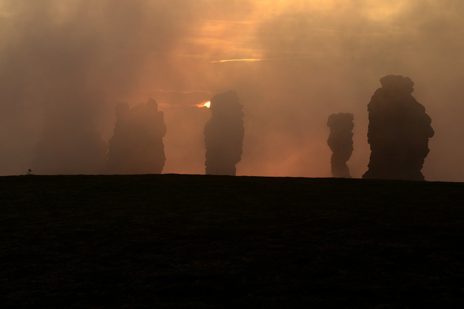 Маньпупунёр – Столбы Выветривания в Коми. Фото 2 – фотографии России