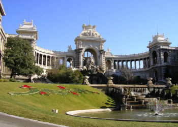 Дворец Лоншан (Palais Longchamp) в Марселе – фотографии Франции