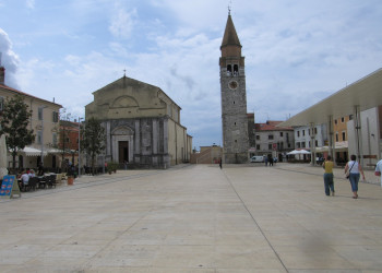 Площадь в Умаге, Хорватия – фотографии Хорватии