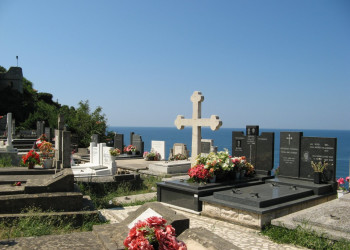 Кладбище в Ульцинь, Черногория. Фото 2 – фотографии Черногории