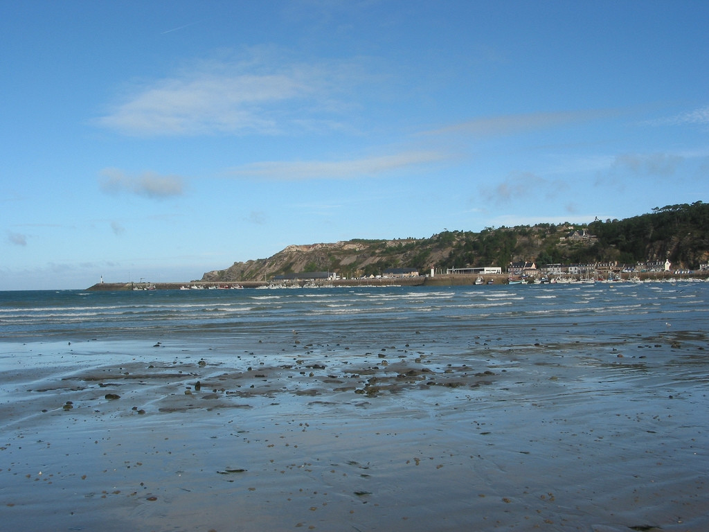 Море в Эрки, Франция – фотографии Франции