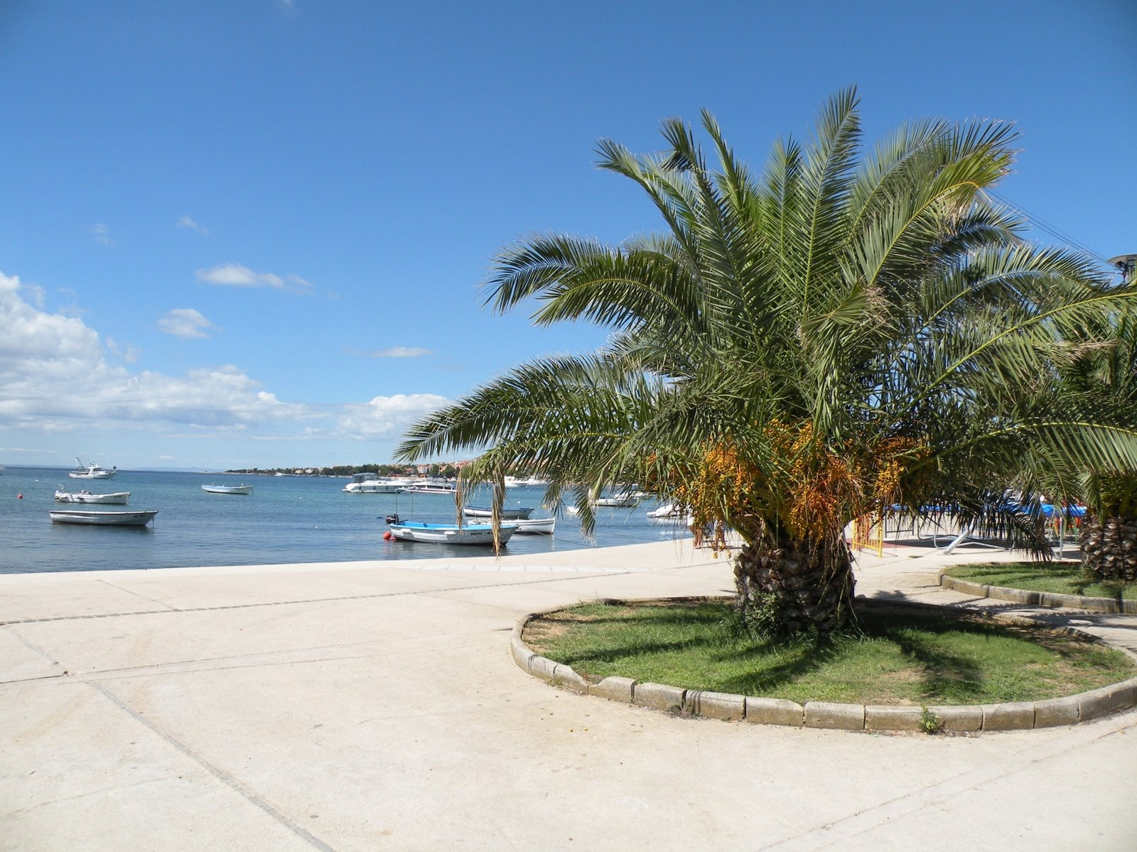 Набережная в Новалья, Хорватия. Фото 2 – фотографии Хорватии