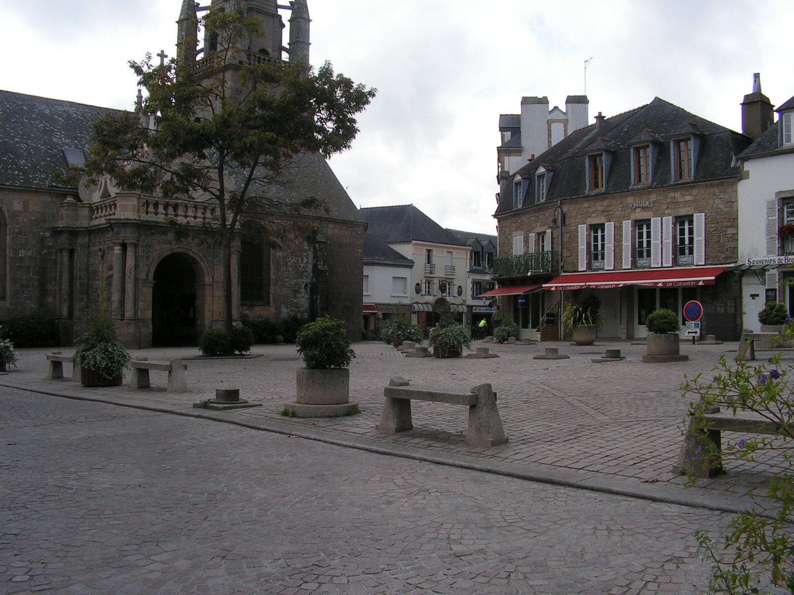 Площадь в Карнаке, Франция – фотографии Франции