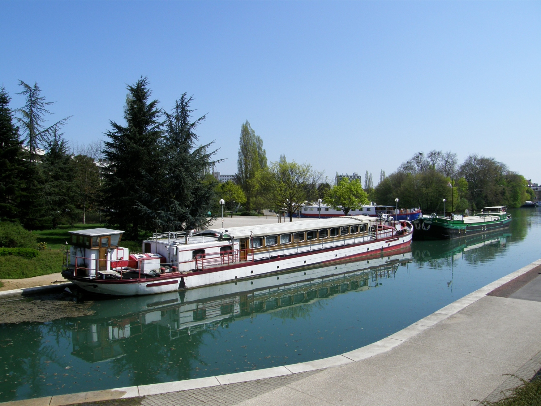 Корабль в Дижоне, Франция – фотографии Франции