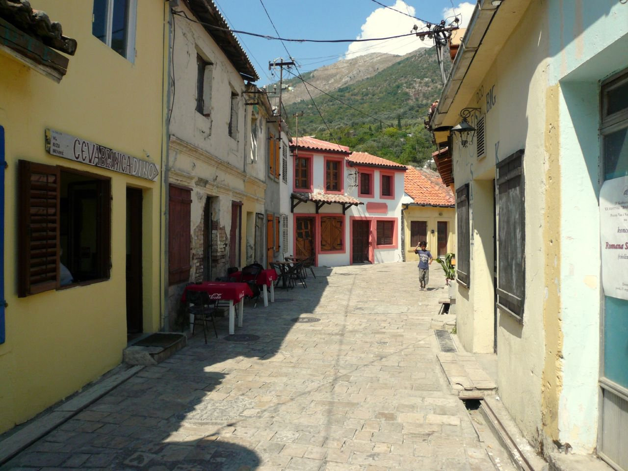 Улица в Бар, Черногория. Фото 1 – фотографии Черногории