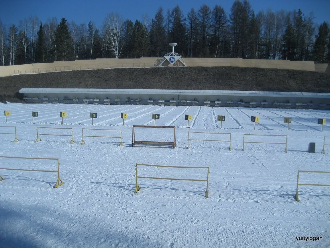 Стадион в Абзаково, Россия – фотографии России